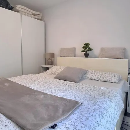 Διαμέρισμα With Parking Space Baska, Krk - 24147 Baška