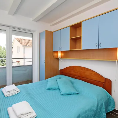 Apartman With A Parking Space Baska, Krk - 24147