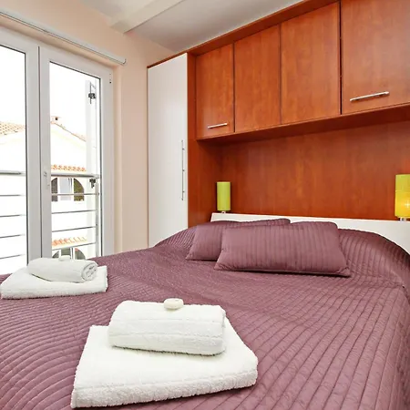 Apartman With A Parking Space Baska, Krk - 24147 *