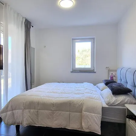 With A Parking Space Baska, Krk - 24147 Apartman Baška