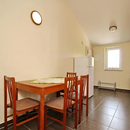 With Parking Space Baska, Krk - 24147 Apartament Baška