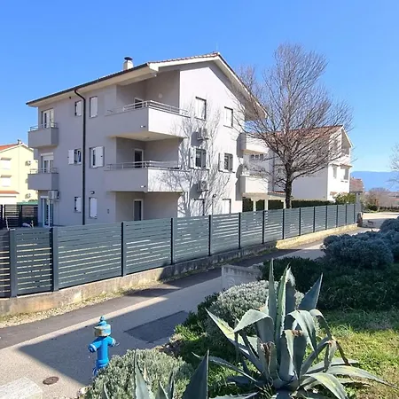 With A Parking Space Baska, Krk - 24147 Apartman Baška
